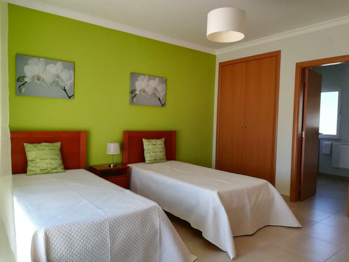 Villa 48 Quarteira Luaran gambar